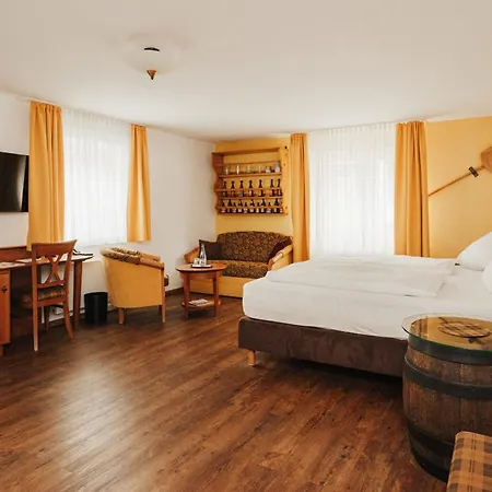 Land-gut-Hotel Landgasthof zur Rose-3